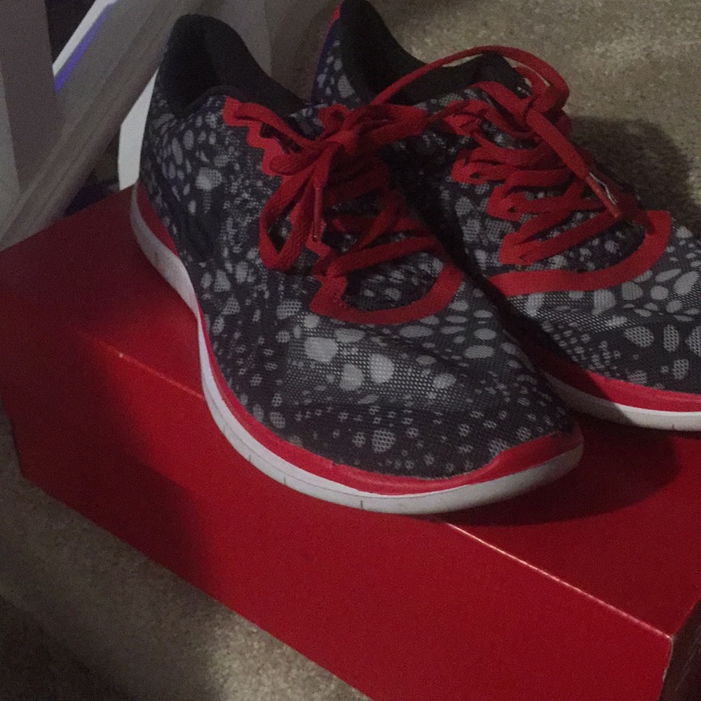 Nike barefoot ride 4.0 running shoe